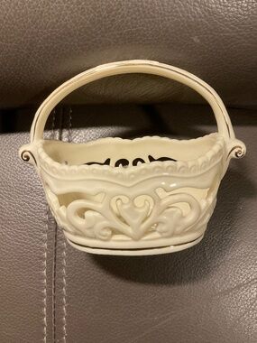 Vintage Lenox Forevermore Ivory Gold Trim Pierced Heart Basket